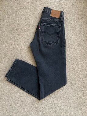 Levis Premium Women's Black Gray Mid  Straight Jeans W24 L31